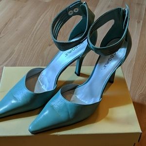 BCBG leather heels